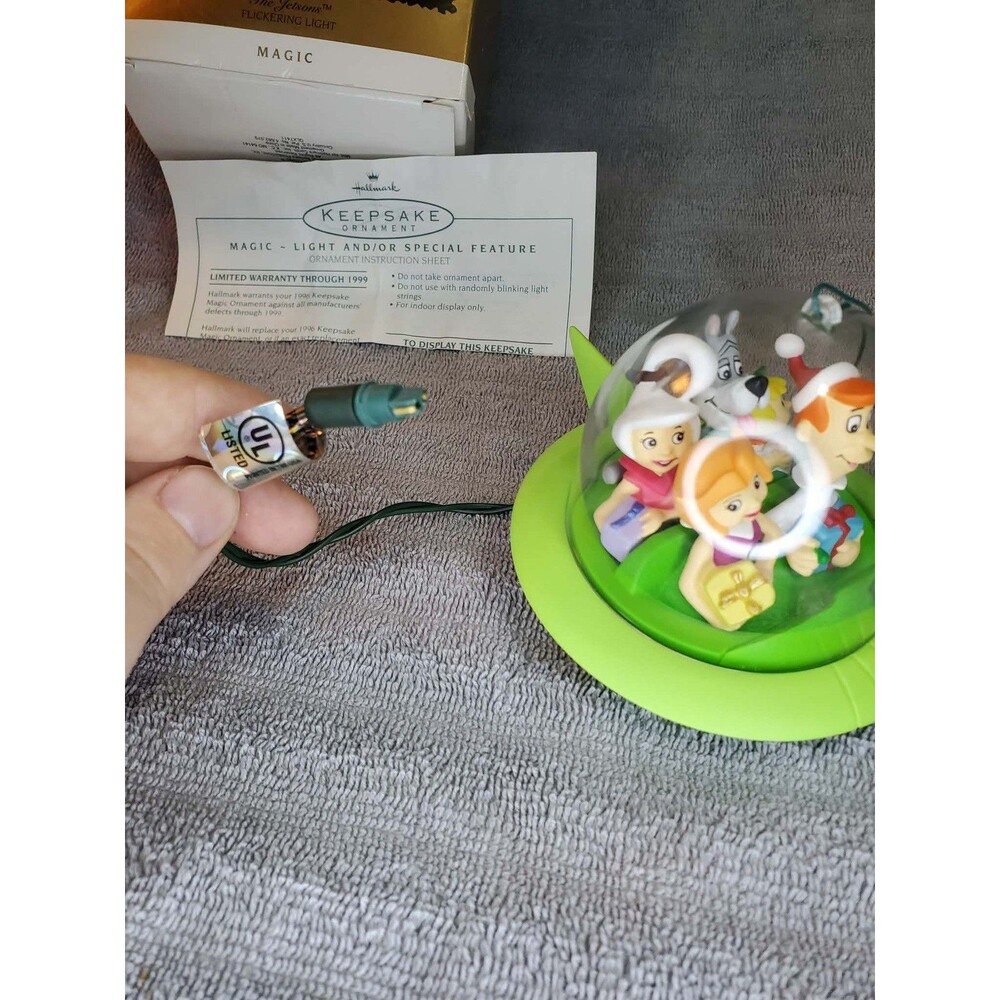 Hallmark Keepsake 1996 The Jetsons Magic Ornament Flickering Light QLX7411